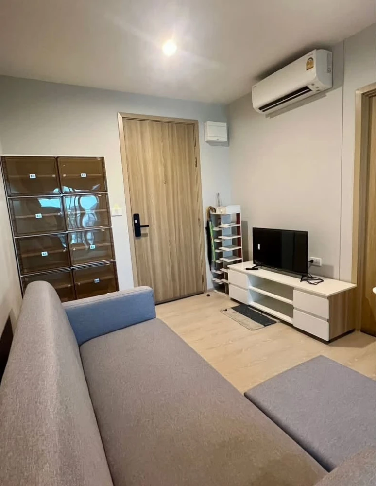 For rent: Nue Connex Condo Don Mueang, fully furnished with appliances (including washing machine, water heater, and microwave). A must-see!