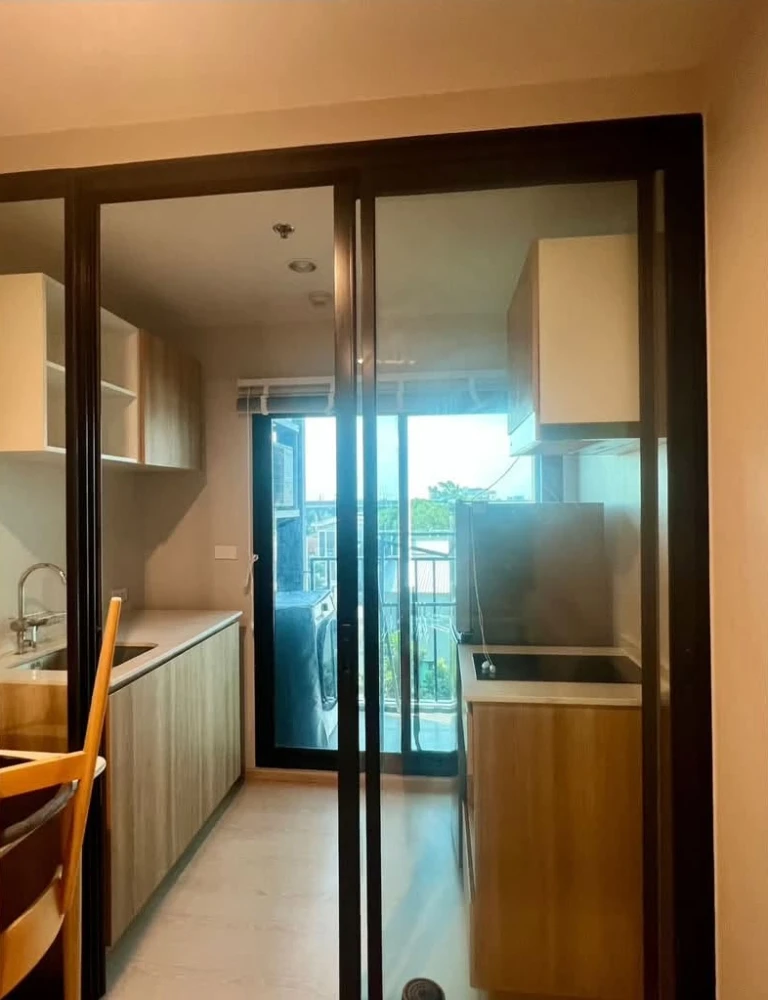 For rent: Nue Connex Condo Don Mueang, fully furnished with appliances (including washing machine, water heater, and microwave). A must-see!