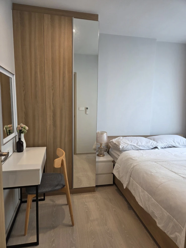 For rent: Nue Connex Don Mueang. Pool view, cool and comfortable room, no direct sunlight. Includes blackout curtains, sheer curtains, and UV-blocking