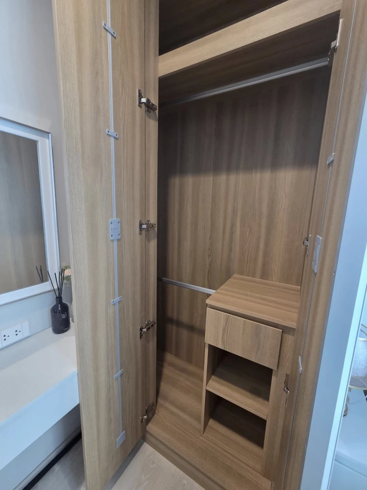 For rent: Nue Connex Don Mueang. Pool view, cool and comfortable room, no direct sunlight. Includes blackout curtains, sheer curtains, and UV-blocking