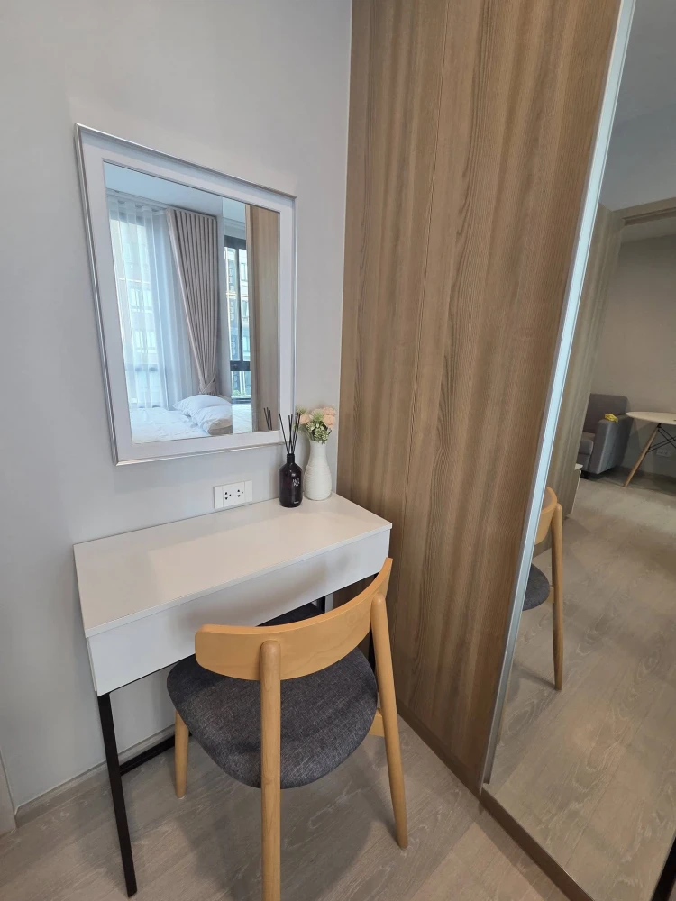 For rent: Nue Connex Don Mueang. Pool view, cool and comfortable room, no direct sunlight. Includes blackout curtains, sheer curtains, and UV-blocking