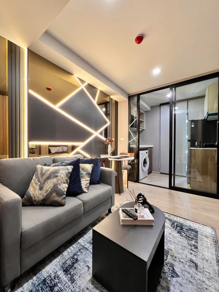 For rent: NUE CORE KHU KHOT STATION ~Modern Luxury~ Luxuriously decorated room with pool view. Book now!