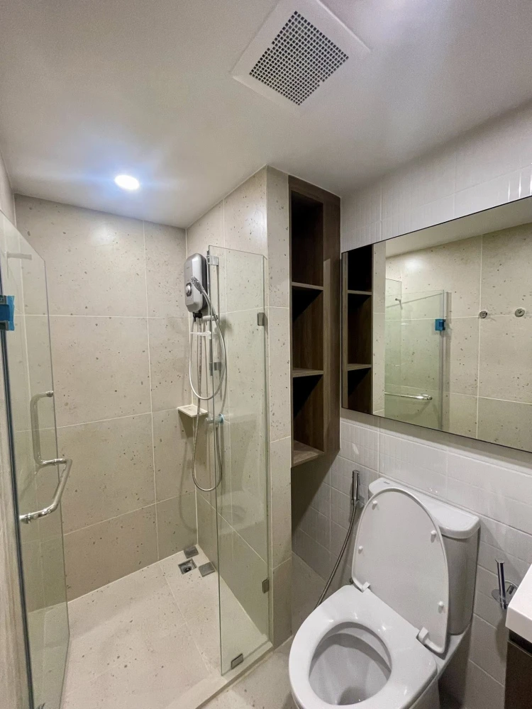 For rent Nue Core Khu Khot Station, 2nd floor, nice room, comes with complete decorations, book now.