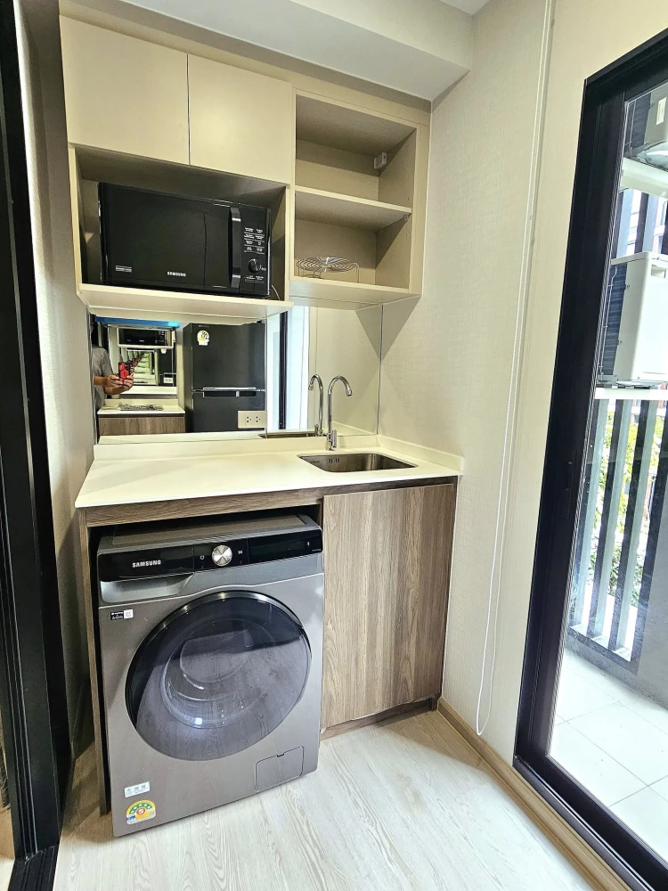 For rent: Nue Core Khu Khot Station, 3rd floor, pool view, fully furnished, book now, don't miss out.