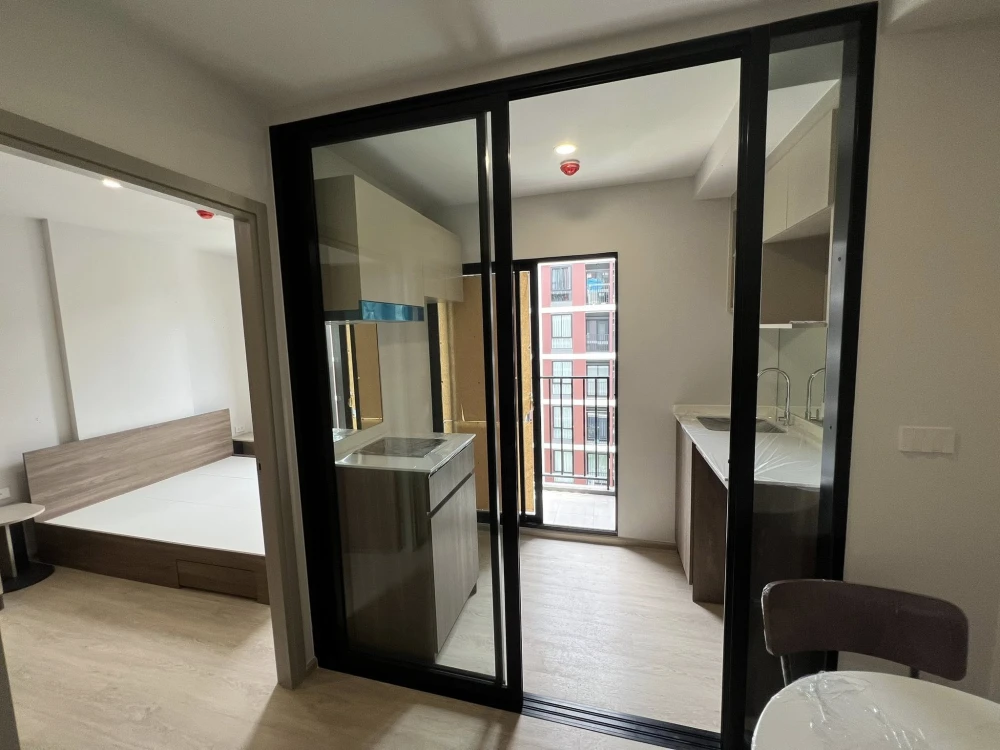For rent: Nue Core Khu Khot Station, 6th floor, swimming pool view, fully furnished, nice to live in, reserve now!