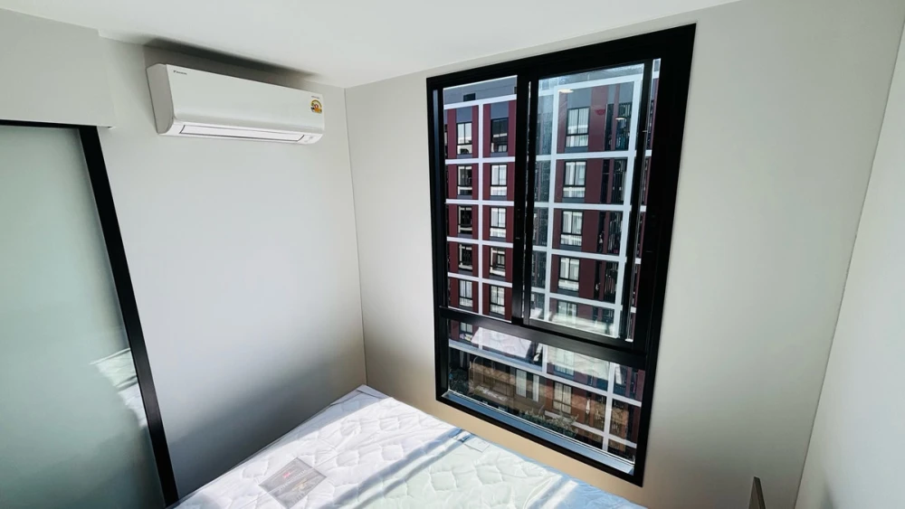 For rent: Nue Core Khu Khot Station, 7th floor, pool view, fully furnished, ready to move in. Book now!