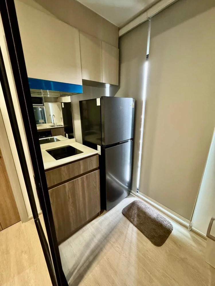 For rent: Nue Core Khu Khot Station, 8th floor, pool view, nice room, fully furnished, hurry and book now.