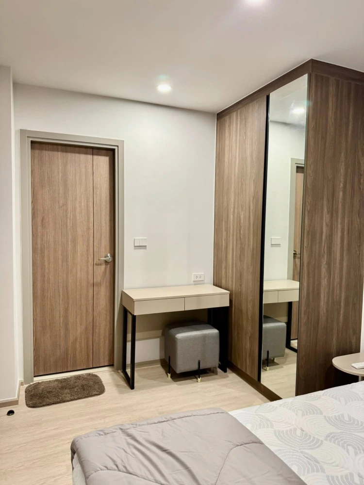 For rent: Nue Core Khu Khot Station, 8th floor, pool view, nice room, fully furnished, hurry and book now.