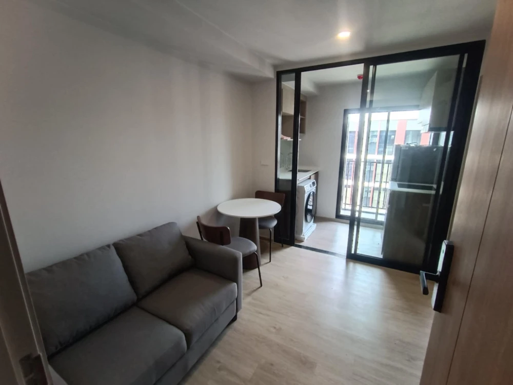 For rent Nue Core Khu khot Station, 8th floor, swimming pool view, fully furnished, book now, hurry!