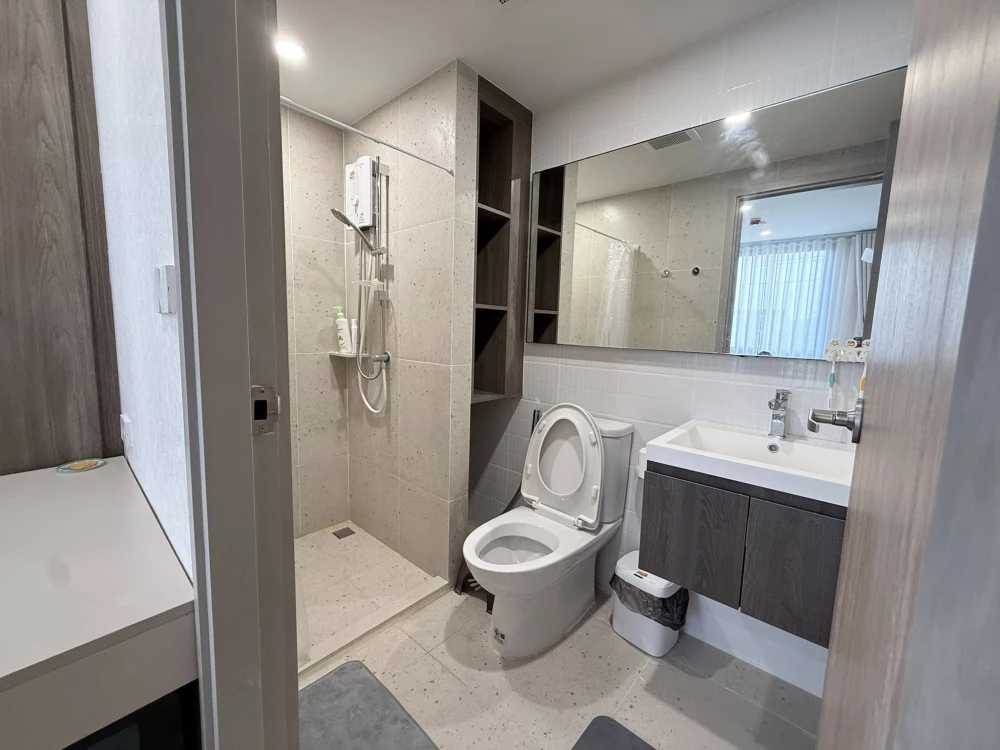 For rent: Nue Core Khu Khot Station apartment. Nice and comfortable, fully furnished with appliances. Just bring your belongings and move in! You don'