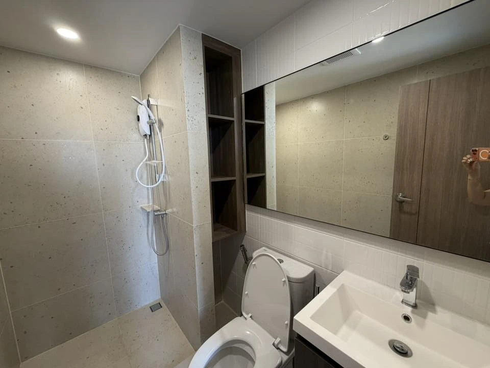 For rent: Nue Core Khu Khot Station studio room with north-facing balcony. Fully furnished and equipped. Don't miss out!