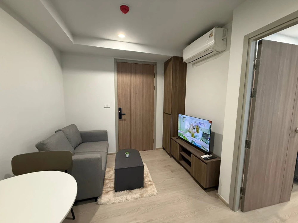 For rent: Nue Core Khu Khot Station, Building D, 2nd floor, shady garden view, fully furnished + full set of electrical appliances!