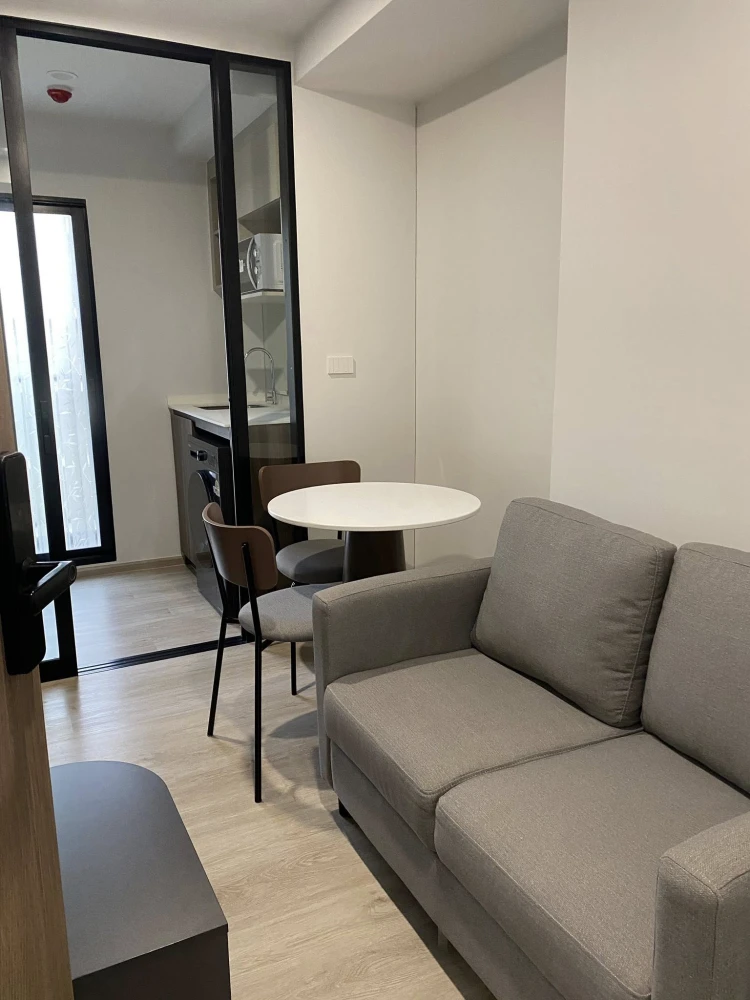For rent: Nue Core Khu Khot Station, fully furnished + appliances, separate kitchen, quiet corner room, must arrange.