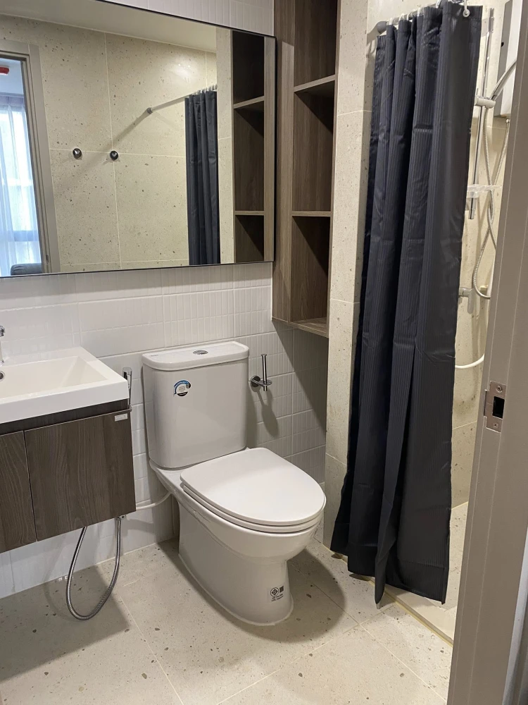 For rent: Nue Core Khu Khot Station, fully furnished + appliances, separate kitchen, quiet corner room, must arrange.