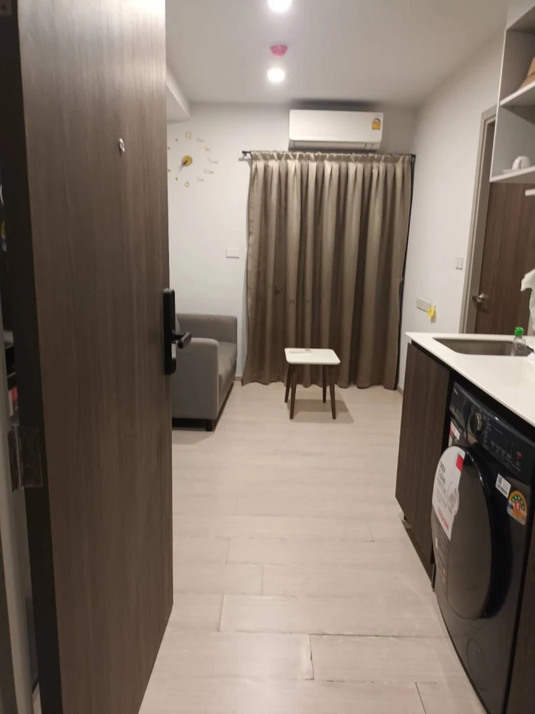 For rent: Nue Cross Khu Khot Station, 2nd floor, comes with complete furniture and electrical appliances. Reserve now, hurry!