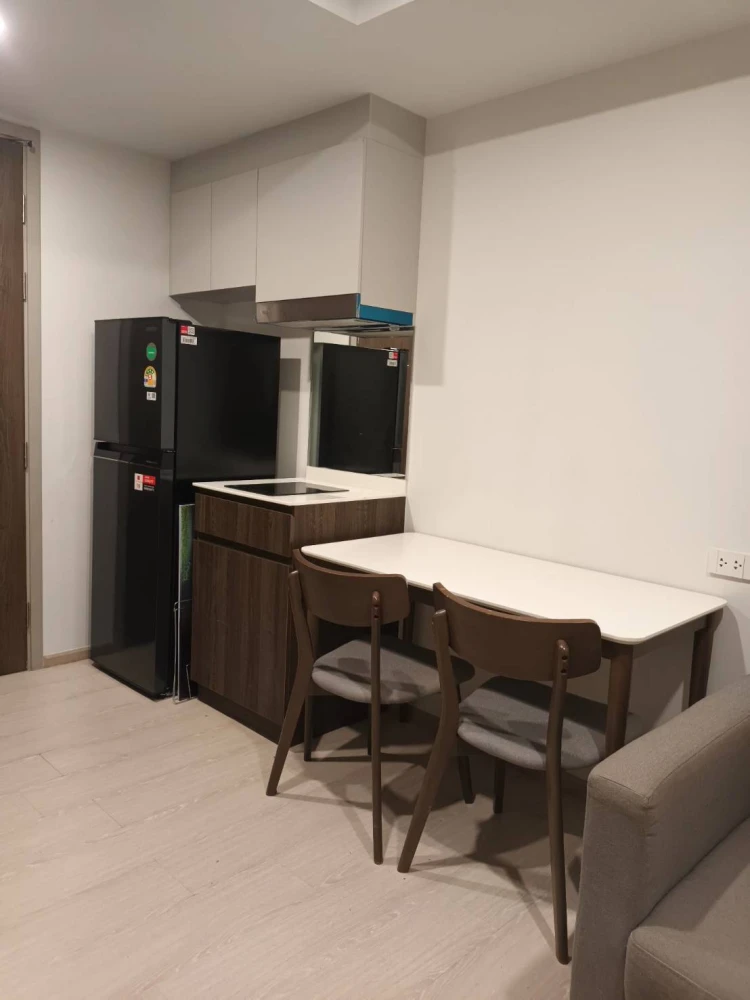For rent: Nue Cross Khu Khot Station, 2nd floor, comes with complete furniture and electrical appliances. Reserve now, hurry!