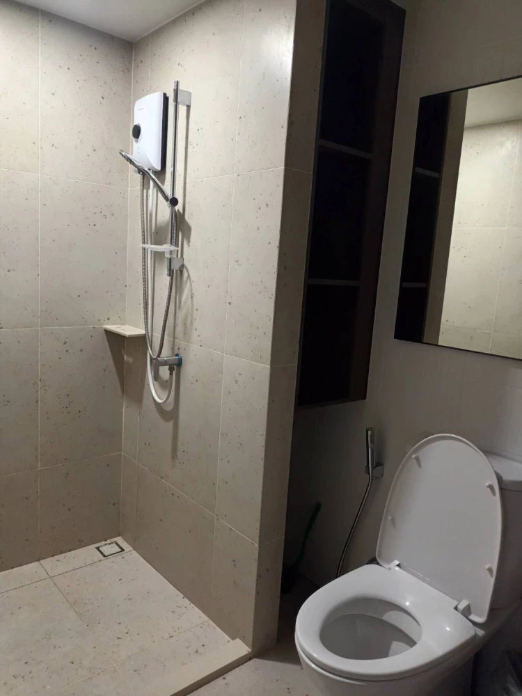 For rent: Nue Cross Khu Khot Station, 2nd floor, comes with complete furniture and electrical appliances. Reserve now, hurry!