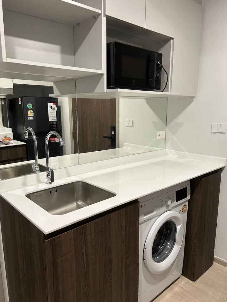 For rent: Nue Cross Khu Khot Station, 3rd floor, corner room, nice room, fully furnished, reserve now, hurry!