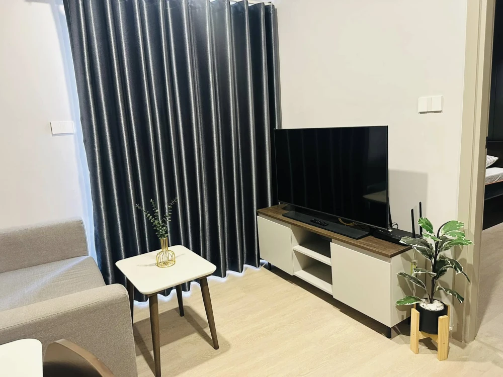 For rent: Nue Cross Khu Khot Station, 5th floor, fully furnished room, ready to move in, reserve now, hurry!