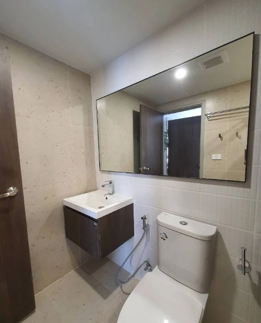 For rent: Nue Cross Khu Khot Station, 7th floor, corner room, open view, fully furnished, ready to move in, book now, don't wait.