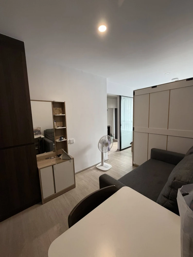 For rent: Nue Cross Khu Khot Station, 7th floor, fully furnished, very livable. Book now!