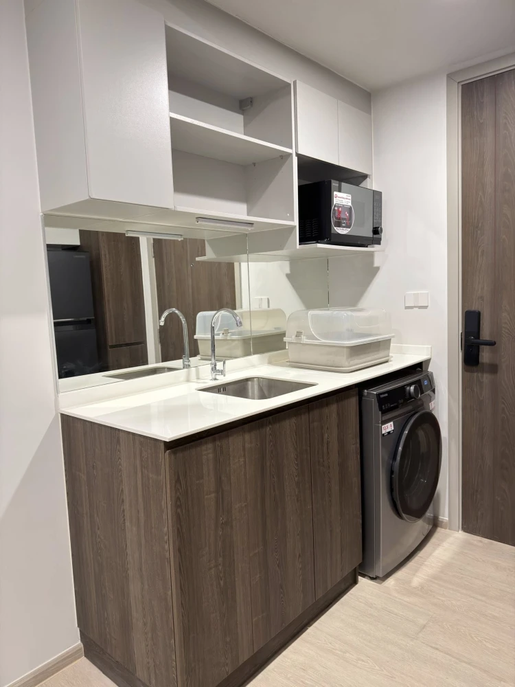 For rent: Nue Cross Khu Khot Station, 8th floor unit with beautiful garden view and fully furnished. Don't miss out!
