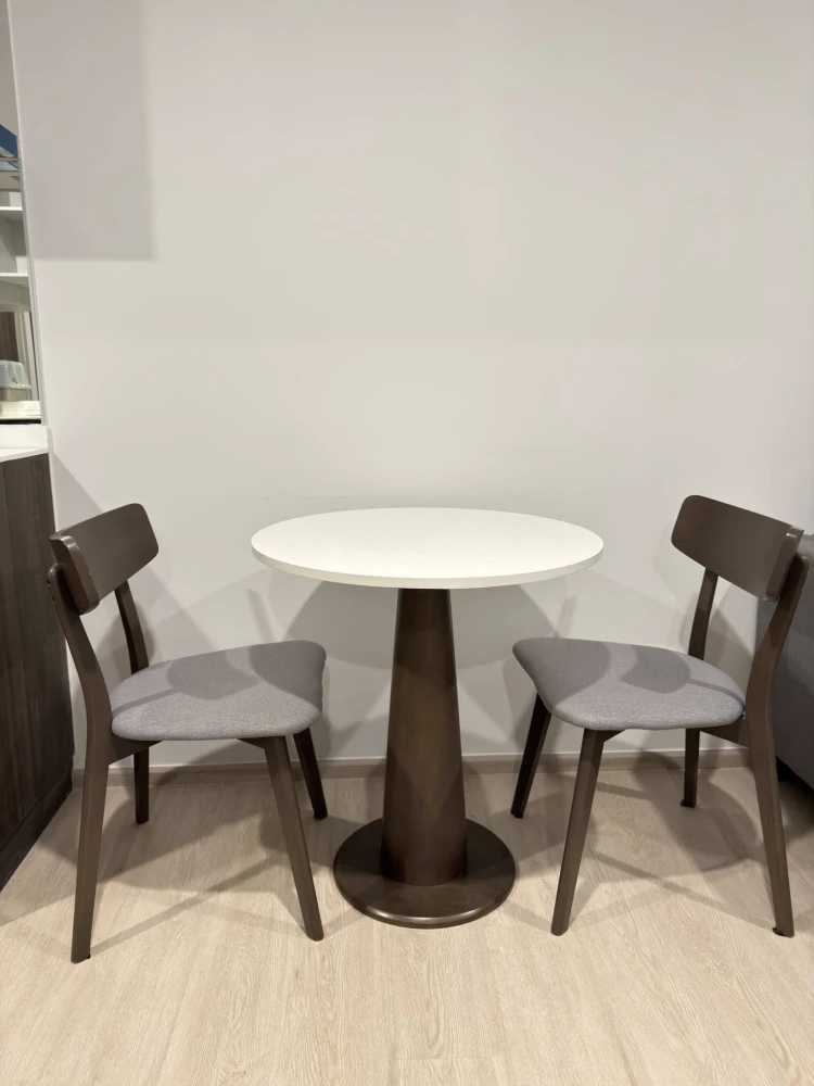 For rent: Nue Cross Khu Khot Station, 8th floor unit with beautiful garden view and fully furnished. Don't miss out!