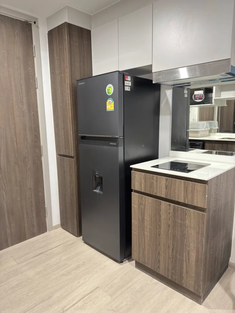 For rent: Nue Cross Khu Khot Station, 8th floor unit with beautiful garden view and fully furnished. Don't miss out!