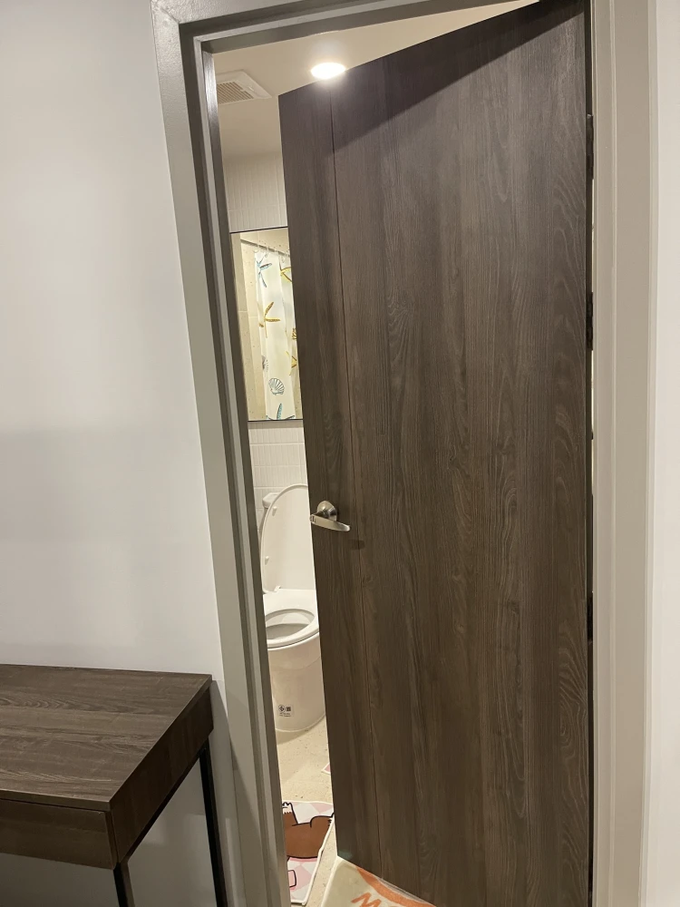 Rooms for rent near Nue Cross Khu Khot Station. Nice and affordable, fully furnished, spacious. Book now! Don't miss out!!!!