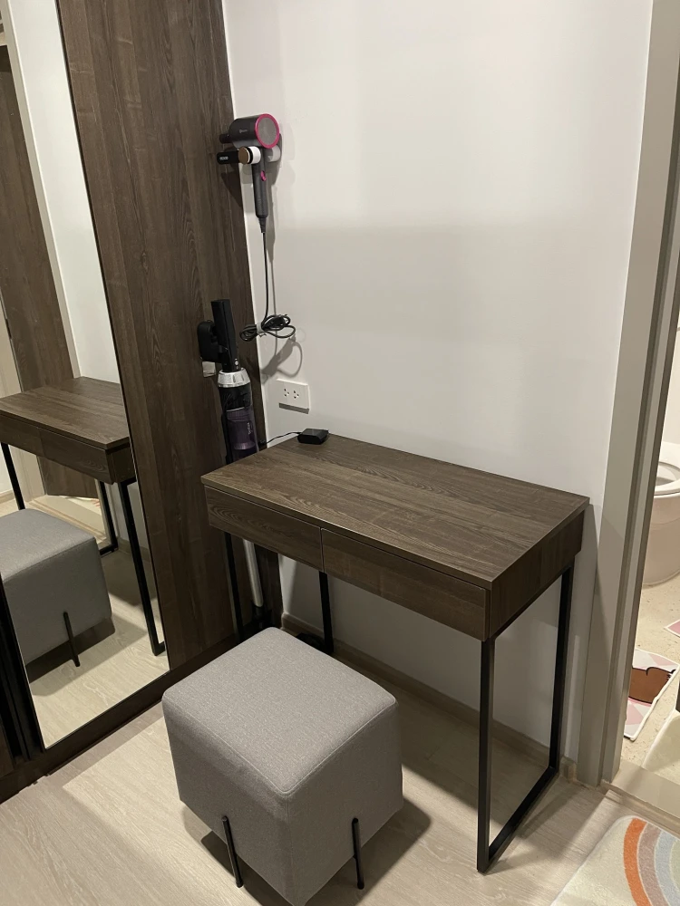 Rooms for rent near Nue Cross Khu Khot Station. Nice and affordable, fully furnished, spacious. Book now! Don't miss out!!!!