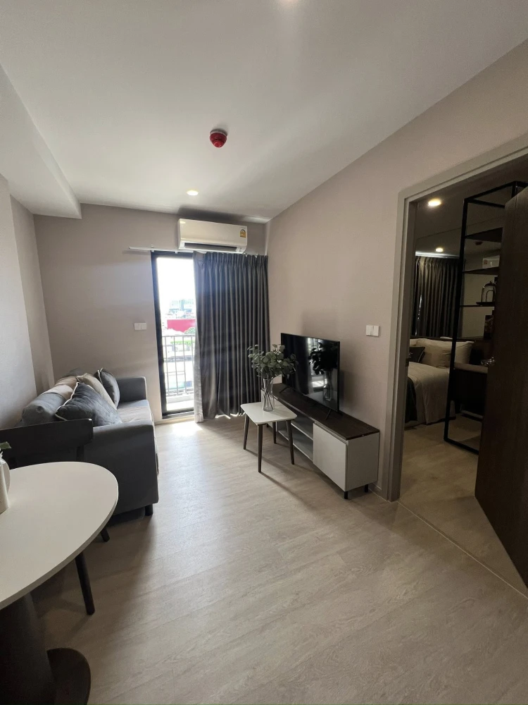 For rent: Nue Cross Khu Khot Station, ready to move in, spacious and comfortable room, hurry and reserve now.