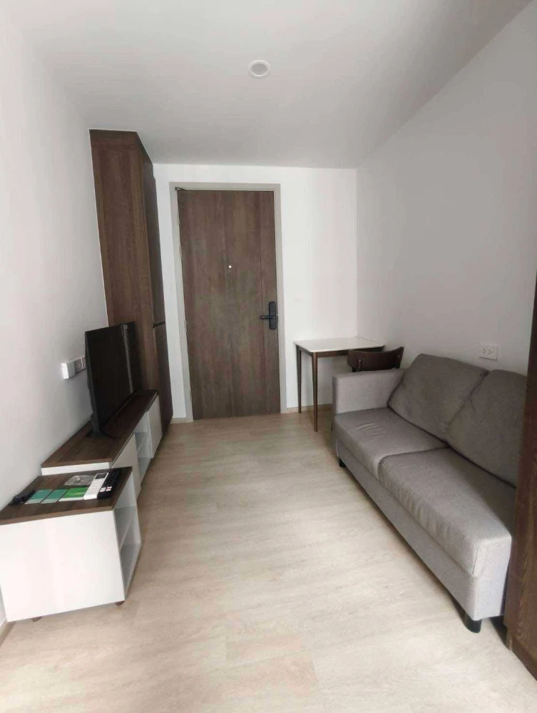 Studio apartment for rent near Nue Cross Khu Khot Station. Fully furnished with appliances and garden view. Book now!