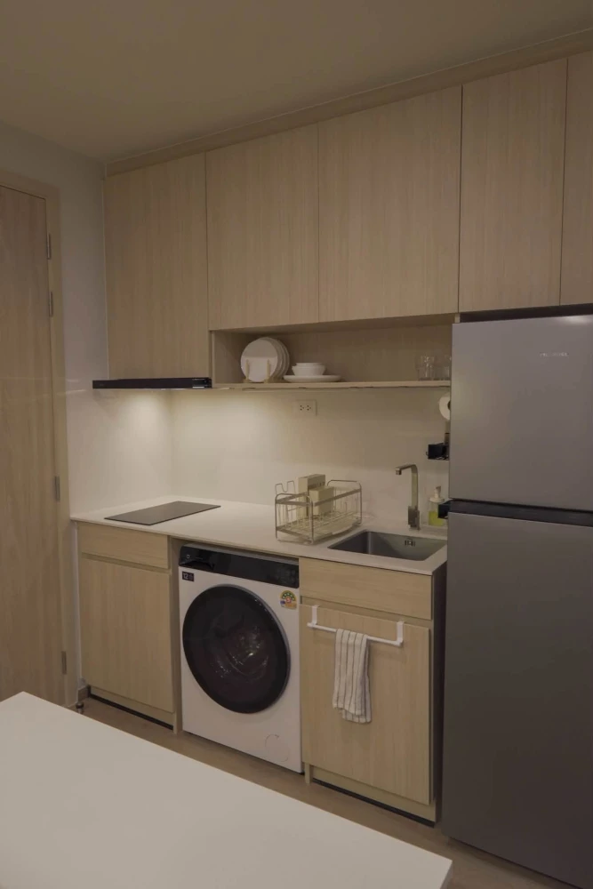For Rent: NUE DISTRICT R9, 40th Floor (top floor). Fully furnished with built-in furniture; ready to move in.
