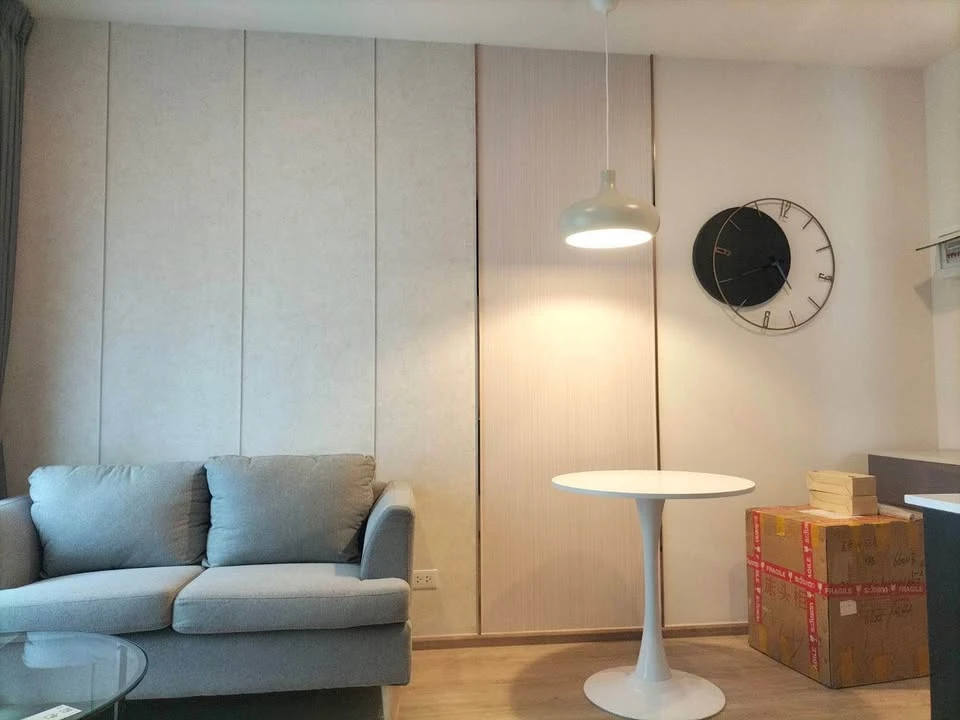 For rent: Nue District R9, corner unit with beautiful view, wallpapered throughout, fully furnished. Just bring your bags and move in!