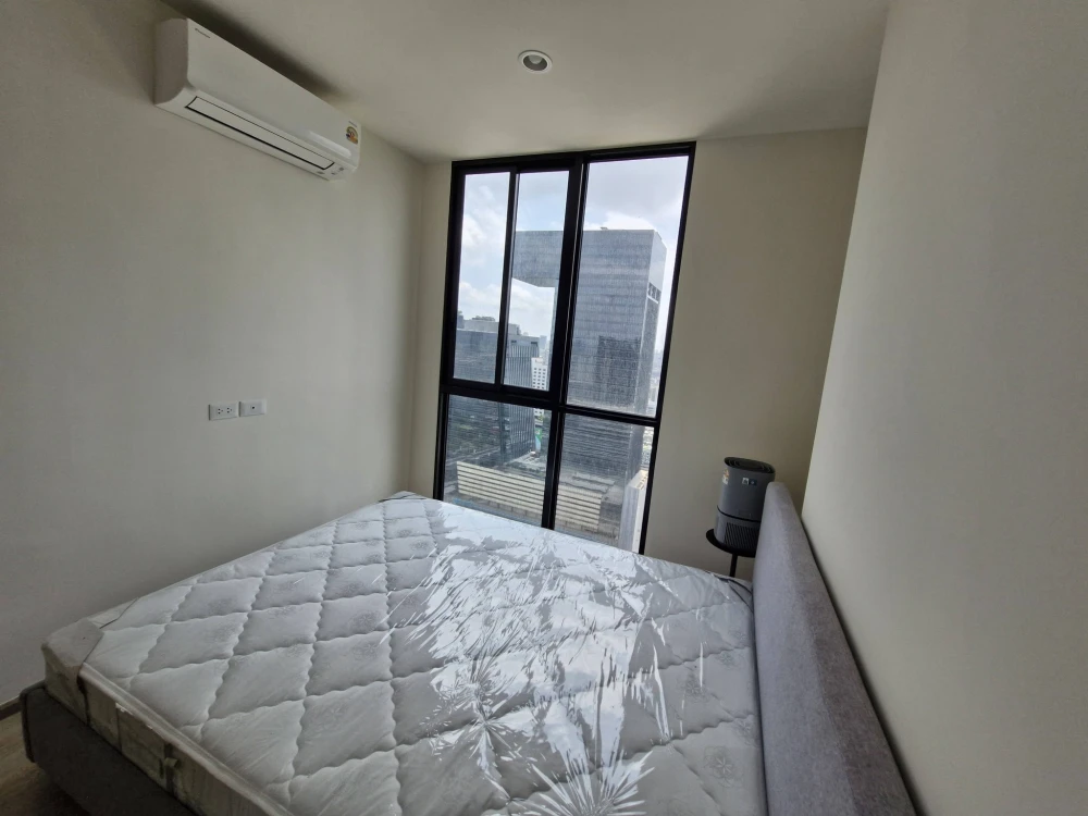 For rent: Nue District R9, Building N, 34th floor. High floor, unobstructed view. Fully furnished with appliances. Book now!
