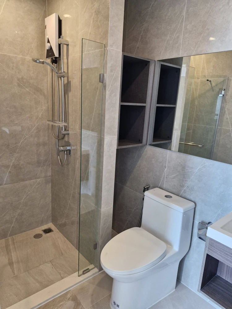 For rent: Nue District R9, Building N, 34th floor. High floor, unobstructed view. Fully furnished with appliances. Book now!