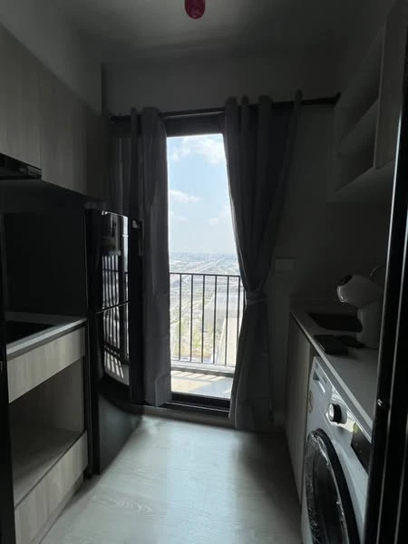 For rent: Nue Mega plus bangna, 27th floor, Mega Bangna view, no buildings blocking the view, great price, hurry and reserve now.