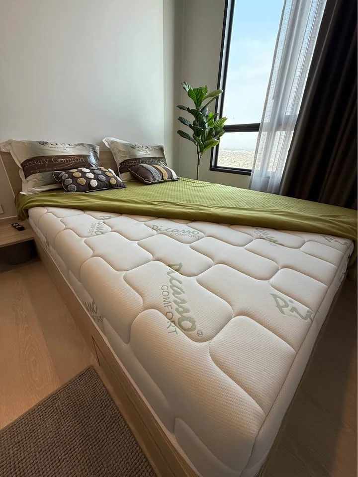 For rent: Nue Mega Plus Bangna, very good location, not hot all day, very high floor, beautiful view, can't miss it.