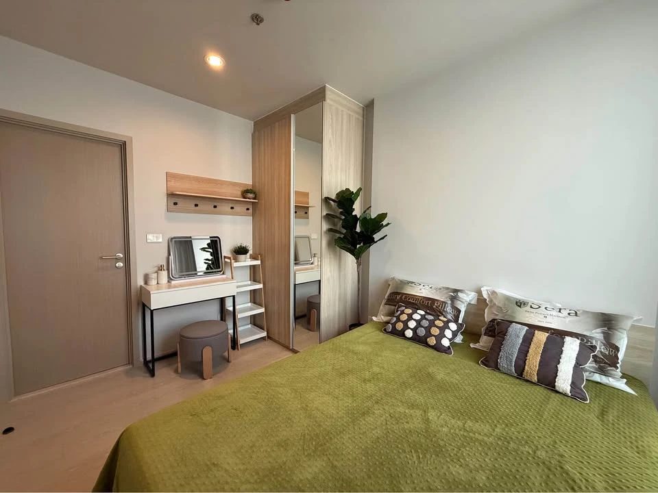 For rent: Nue Mega Plus Bangna, very good location, not hot all day, very high floor, beautiful view, can't miss it.