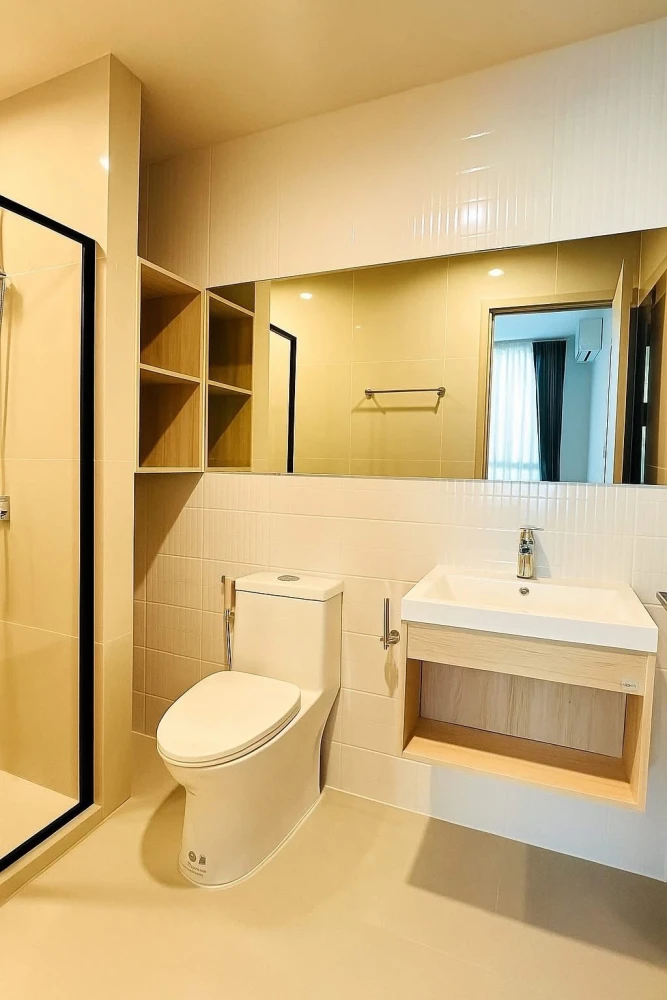 For rent: Nue Mega Plus Bangna, Mega Bangna view, nice wallpaper, very auspicious room number, interested, reserve now.
