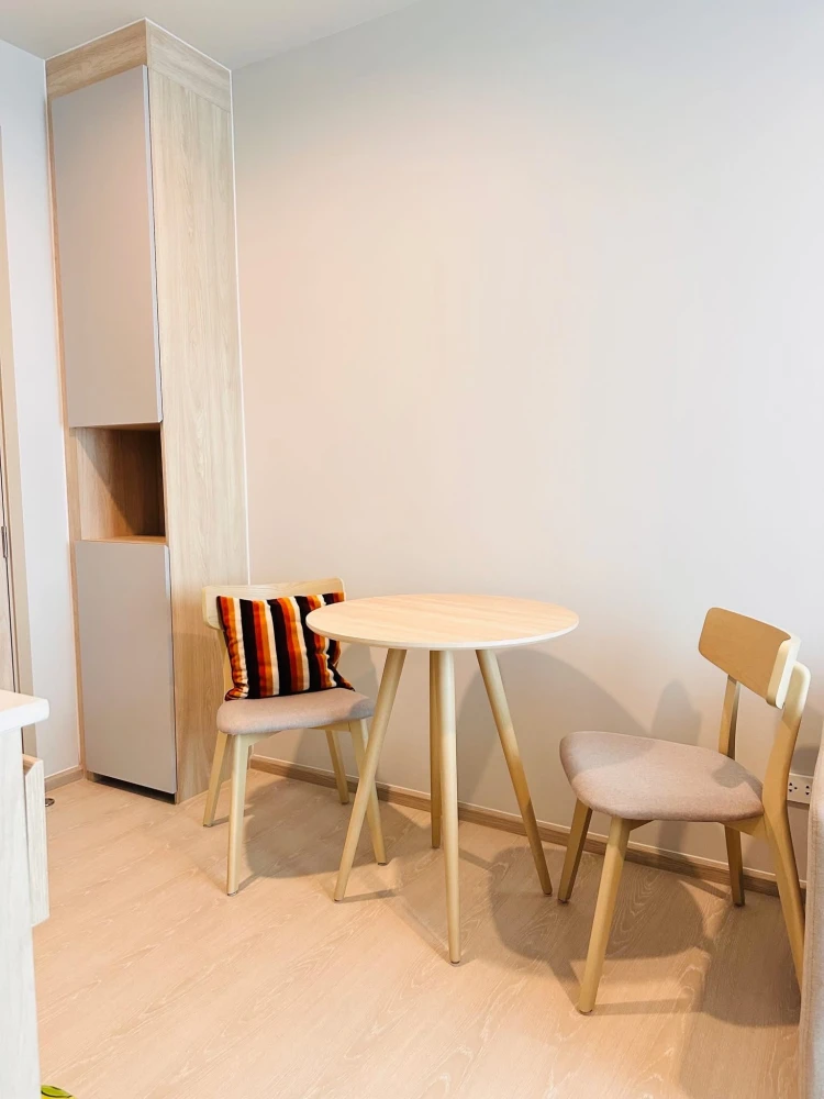 For rent: Nue Mega Plus Bangna, Mega Bangna view, nice wallpaper, very auspicious room number, interested, reserve now.