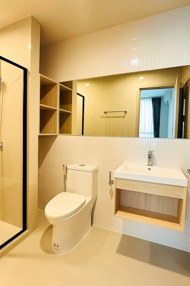 For rent: Nue Mega Plus Bangna, Mega Bangna view, nice wallpaper, very auspicious room number, interested, reserve now.