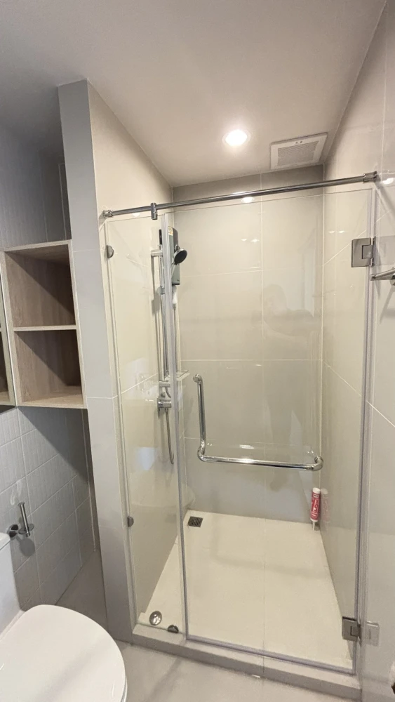 For rent: NUE Mega Plus Bangna, high floor unit, fully furnished, beautiful view. Book now before it's too late!