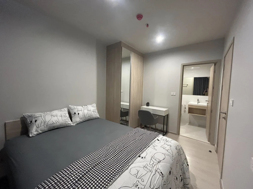 For rent: Nue Mega Plus Bangna, a nice room, complete with furniture and appliances, just come and move in.