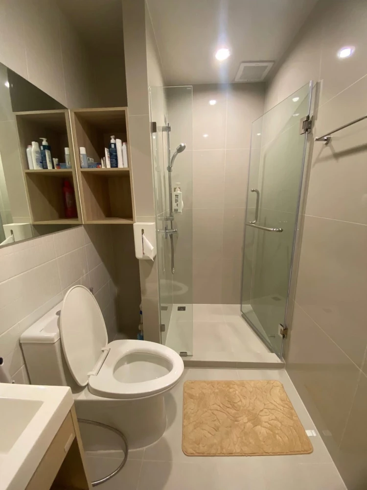 For rent: Nue Mega Plus Bangna, very high floor unit with Mega Bangna view. Fully furnished & equipped. Don't miss out!