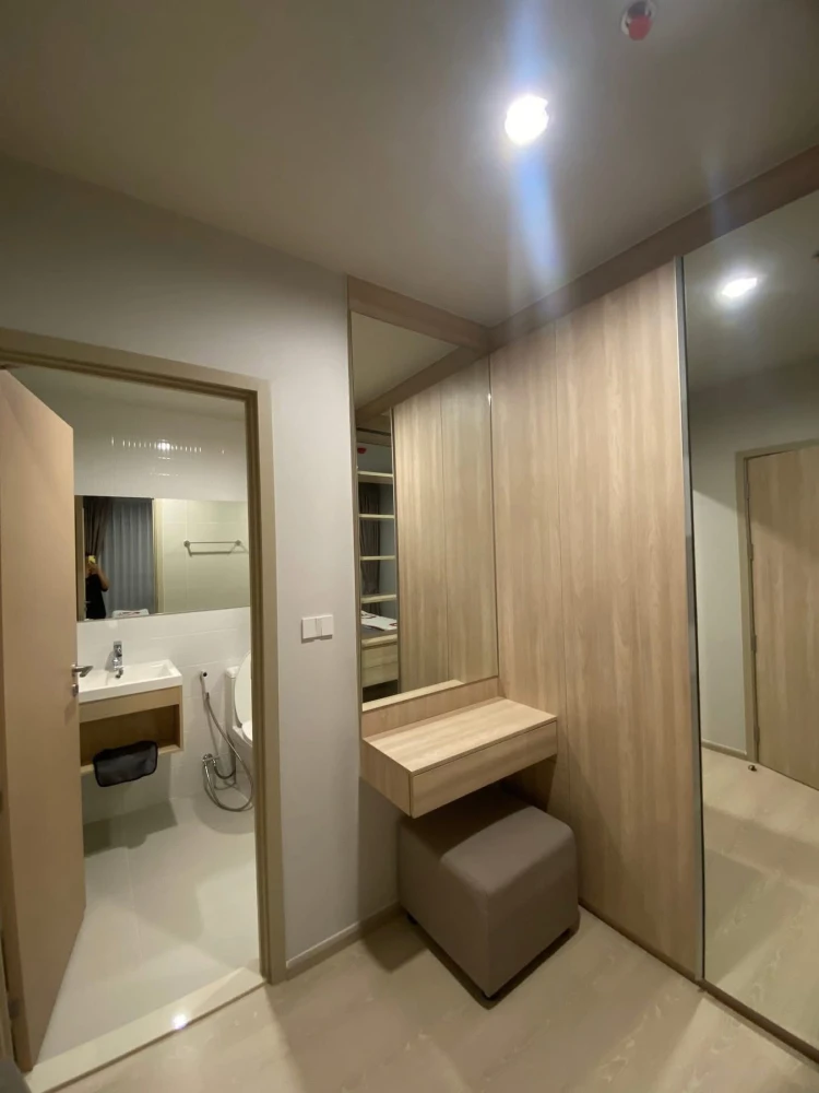 For rent: Nue Mega Plus Bangna, very high floor unit with Mega Bangna view. Fully furnished & equipped. Don't miss out!