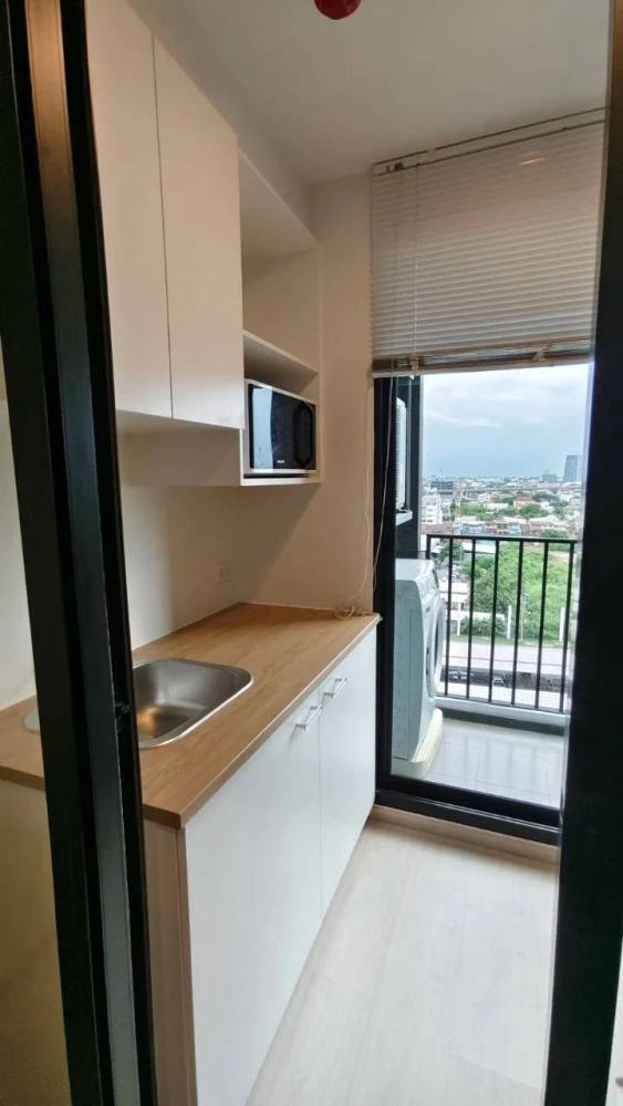 For rent: Nue Noble Chaengwattana, 28 sq m unit on the 12th floor. Closed kitchen system. Very convenient location. Book now!
