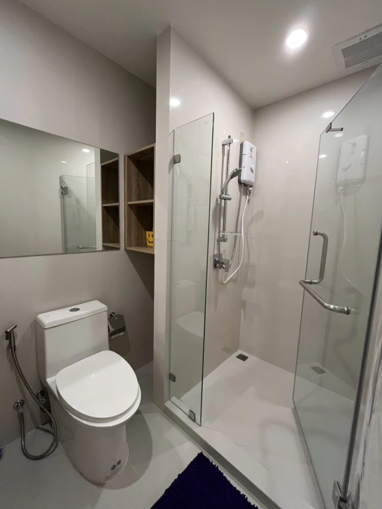 For rent: NUE Noble Faichai - Wang Lang. A lovely room with complete furniture and amenities. Just bring your bags and move in!
