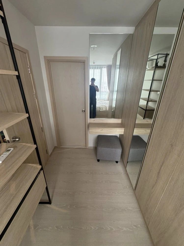 For rent: NUE Noble Ngamwongwan, 1 bedroom, 1 bathroom, fully furnished, just bring your bags and move in.
