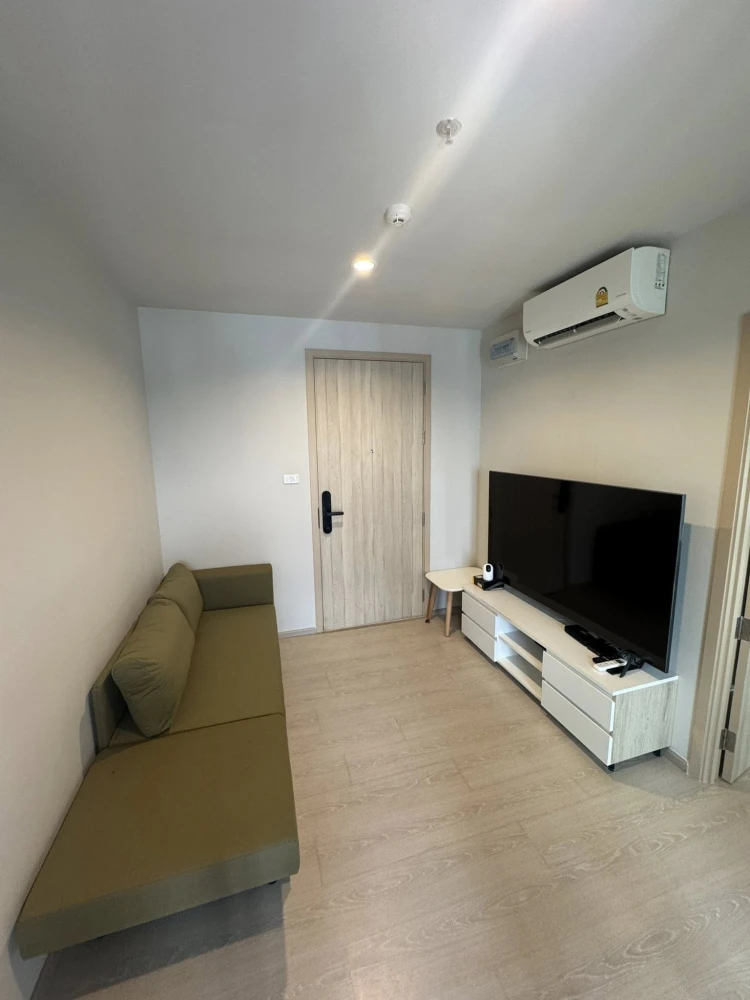 For rent: NUE Noble Ngamwongwan, 1 bedroom, 1 bathroom, fully furnished, just bring your bags and move in.